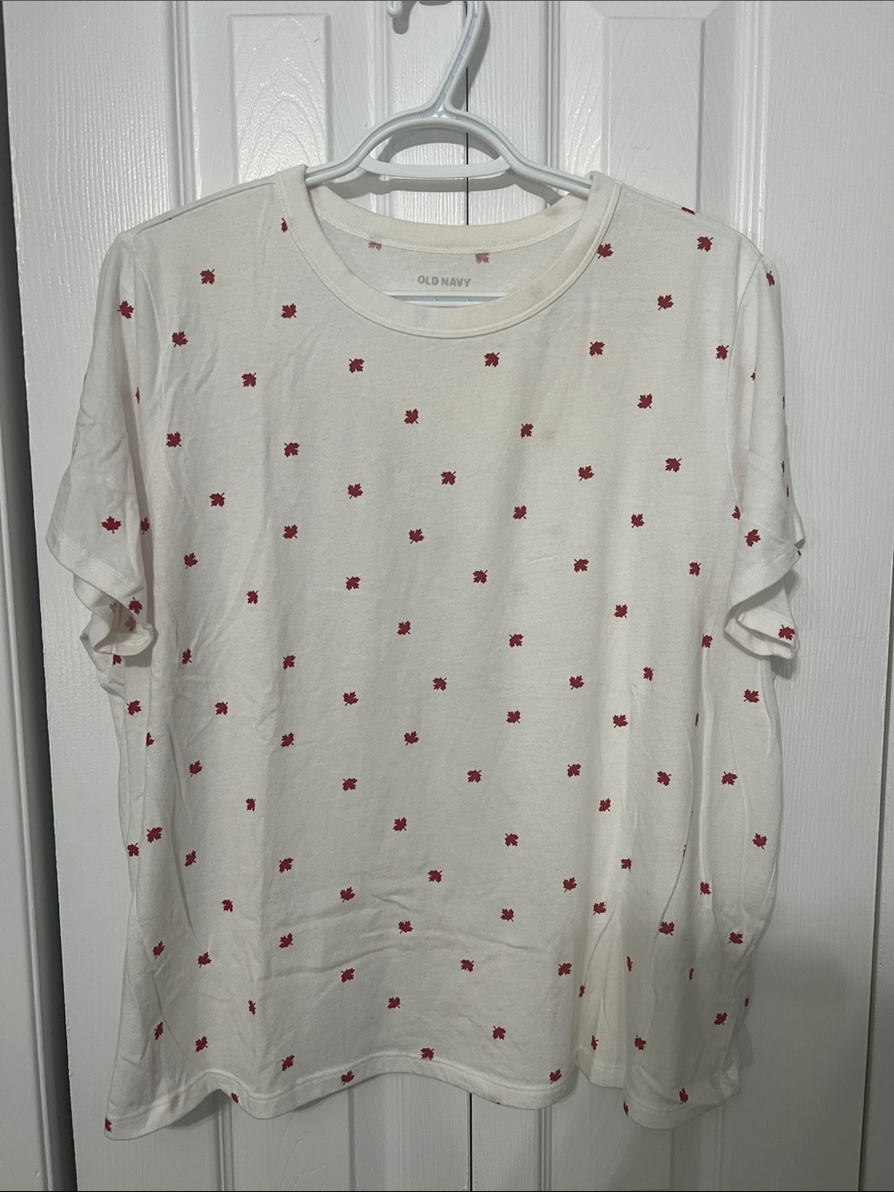 Old Navy Cream Short-Sleeve Tee with Red Maple Leaf Print